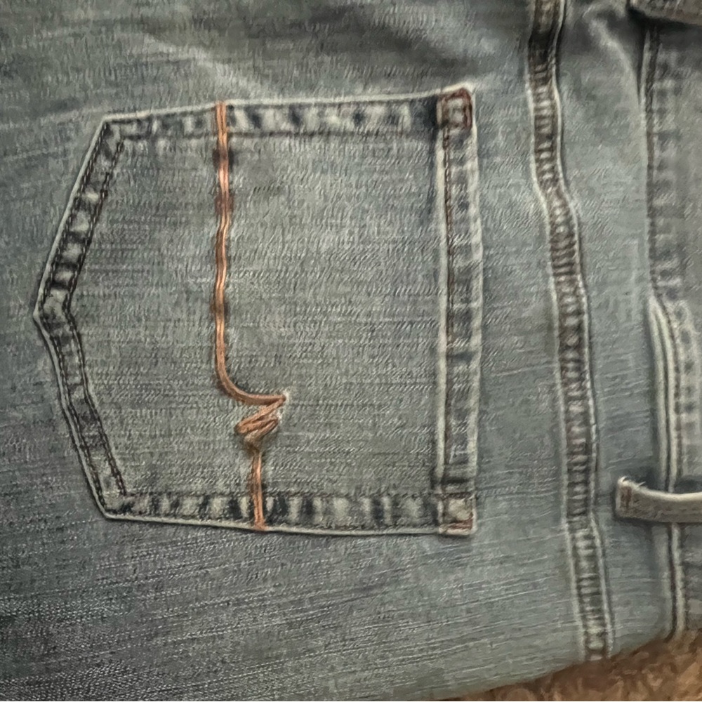 Maurices Women's Light Blue Jeans with Brown Stitching